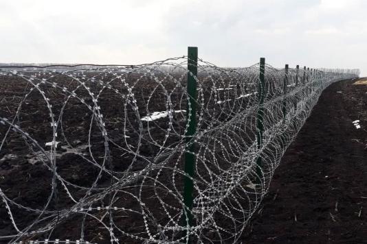 Украина предоставит Литве колючую проволоку
