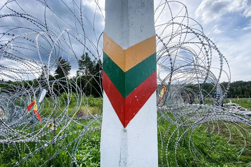 Колючий дріт від Словенії для Литви