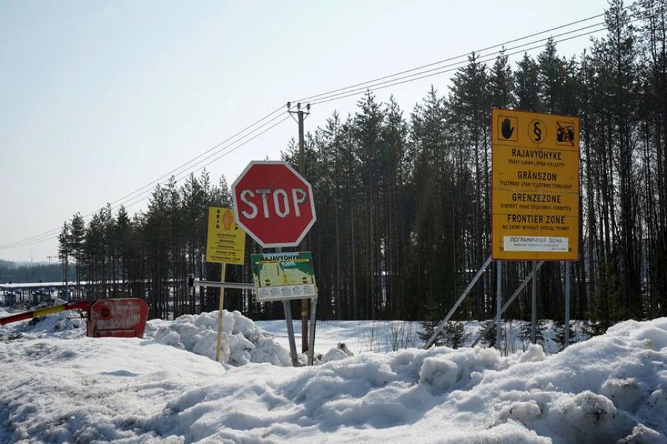 Фінляндія встановить колючий дріт на кордоні з Росією